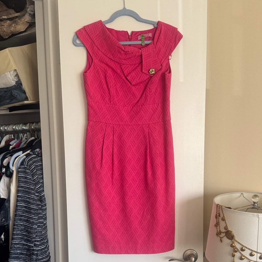 Eliza J Pink Boatbeck Sheath Dress with Gold Button Size 4 Jackie Kennedy